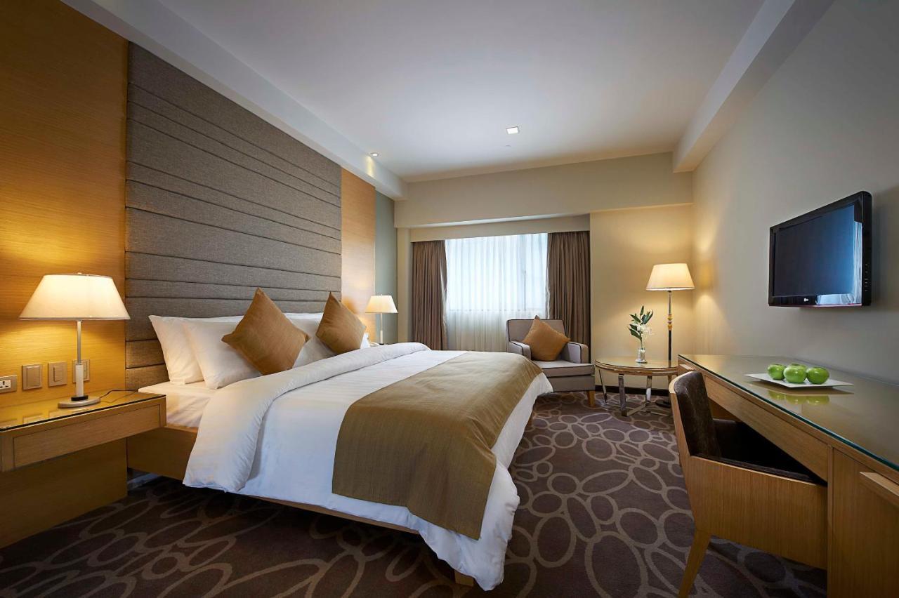 Berjaya Makati Hotel Makati City Zewnętrze zdjęcie