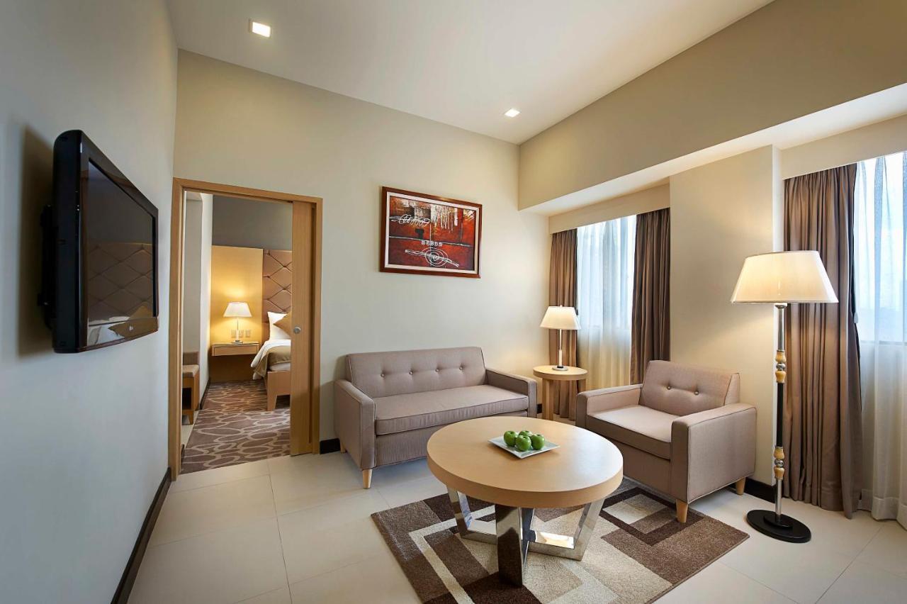 Berjaya Makati Hotel Makati City Zewnętrze zdjęcie
