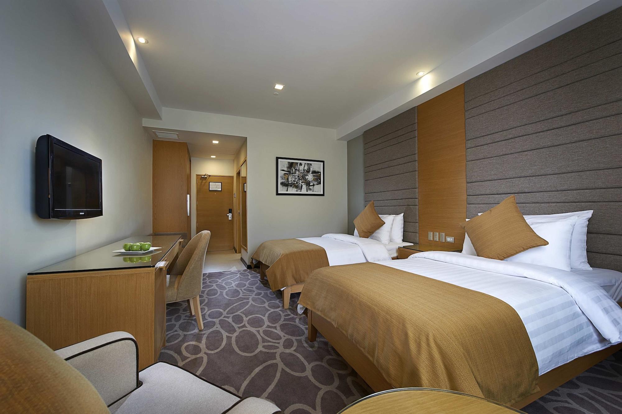 Berjaya Makati Hotel Makati City Zewnętrze zdjęcie