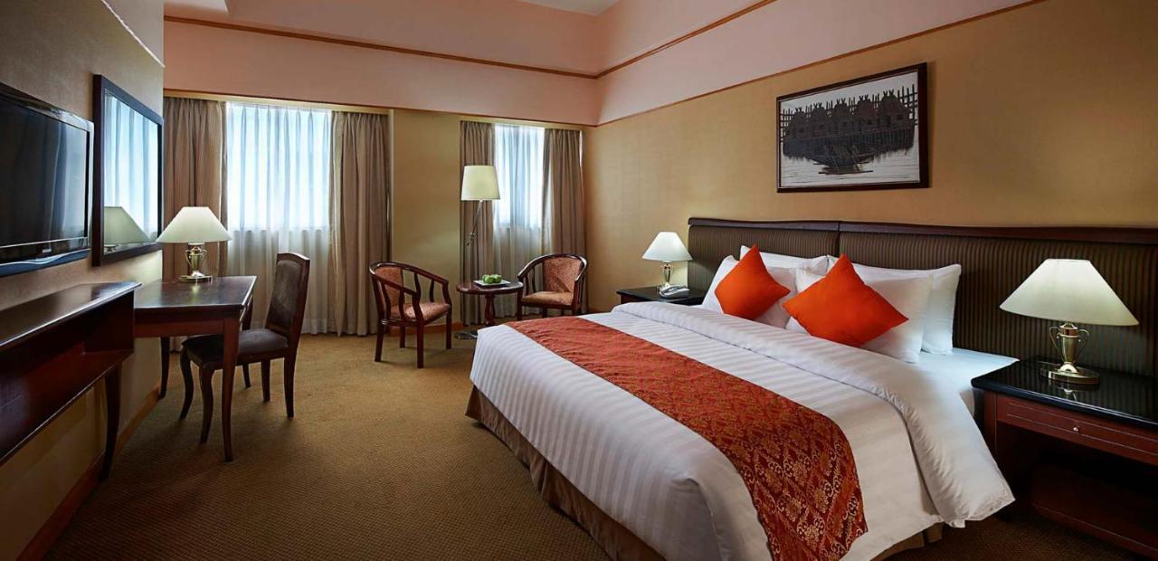 Berjaya Makati Hotel Makati City Zewnętrze zdjęcie