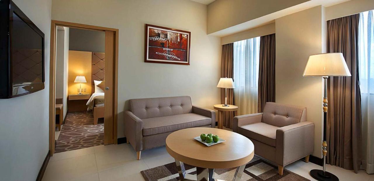 Berjaya Makati Hotel Makati City Zewnętrze zdjęcie