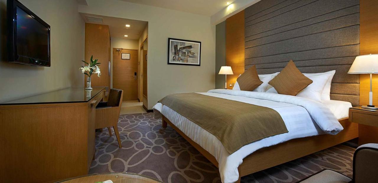 Berjaya Makati Hotel Makati City Zewnętrze zdjęcie