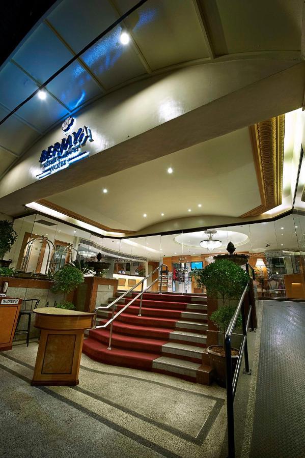 Berjaya Makati Hotel Makati City Zewnętrze zdjęcie