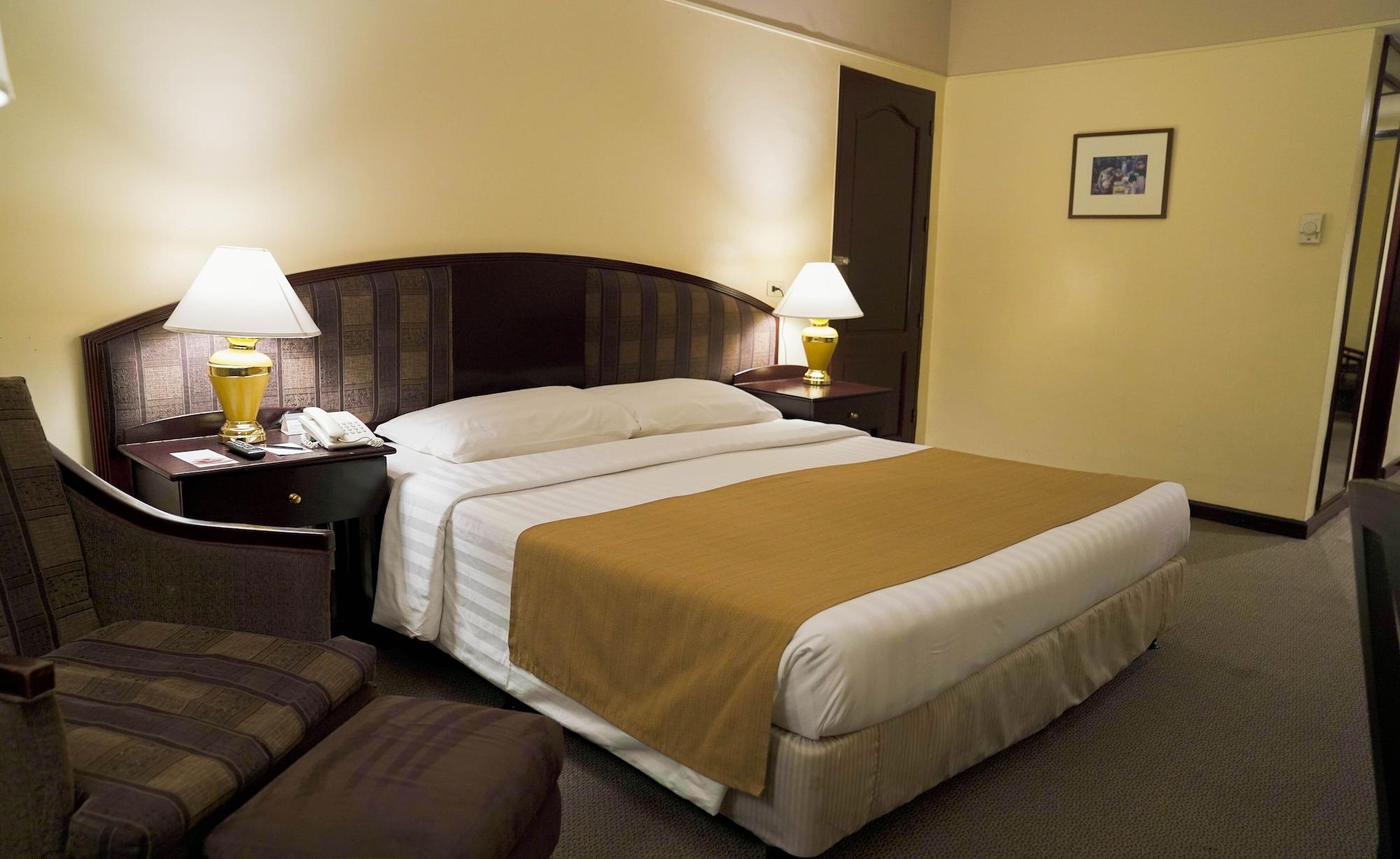 Berjaya Makati Hotel Makati City Zewnętrze zdjęcie